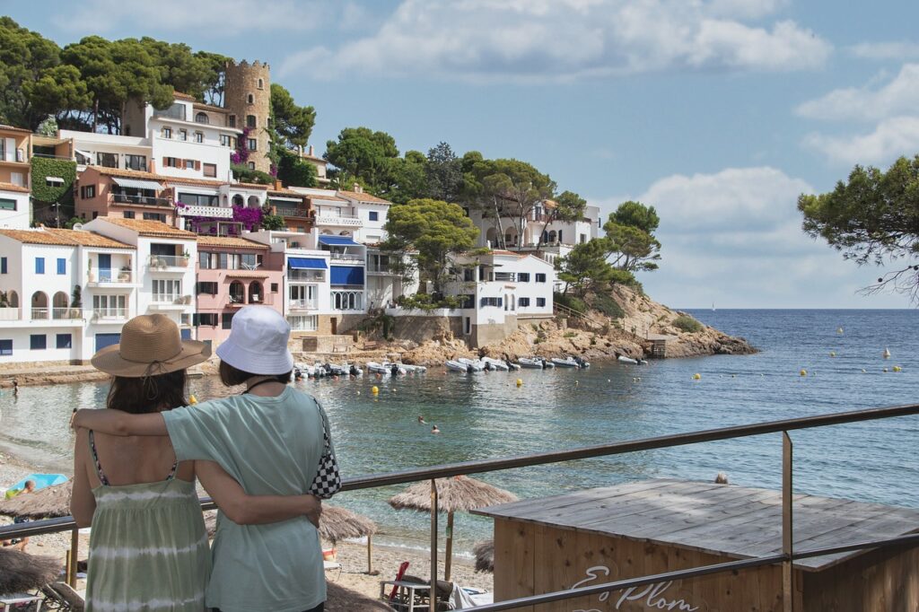 beach, clouds, people-7375480.jpg